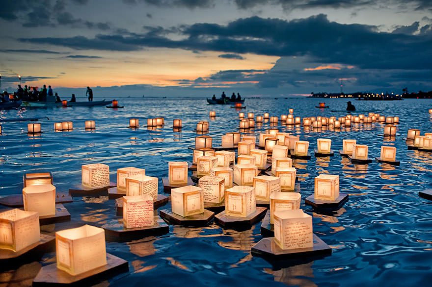 Floating Lanterns Festival