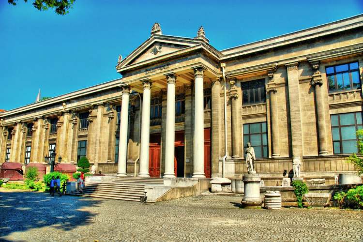 موزه‌ی باستان‌شناسی استانبول، سه موزه در یک موزه