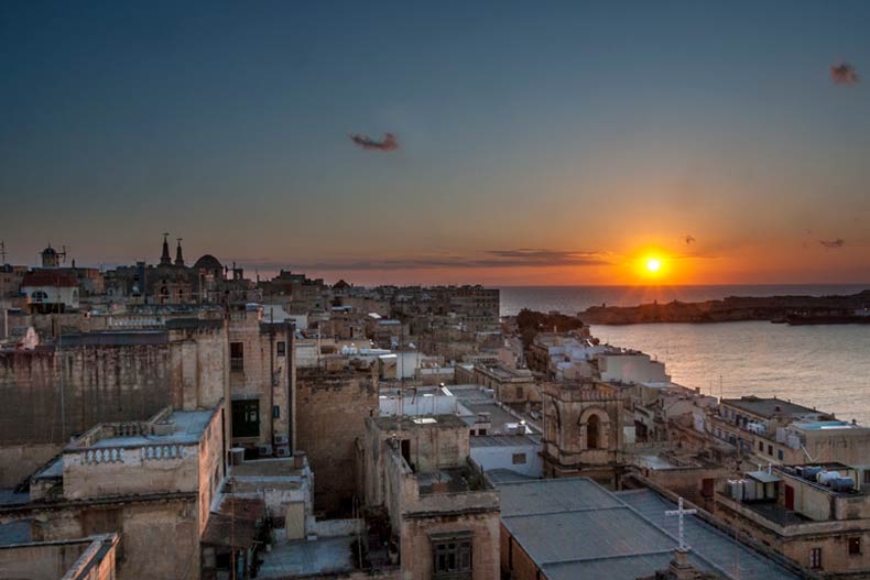 راهنمای کامل سفر به کشور مالت (قسمت اول) نمای تراس