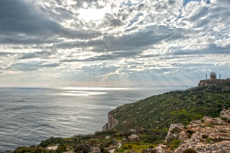 راهنمای کامل سفر به کشور مالت (قسمت اول) منظره اتوبوس