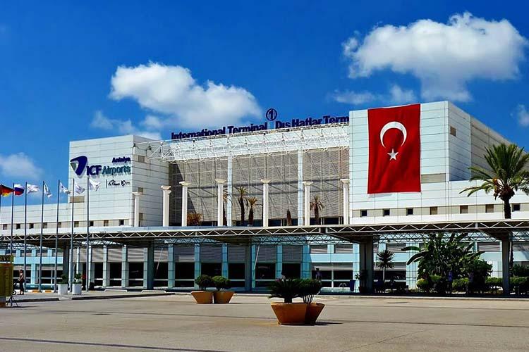 فرودگاه آنتالیا