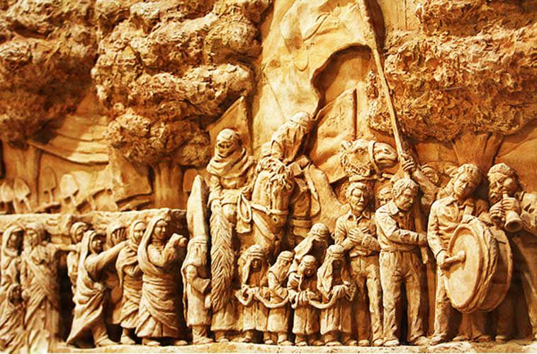 نقش برجسته ای از مراسم آیینی پنجاه بدر در قزوین