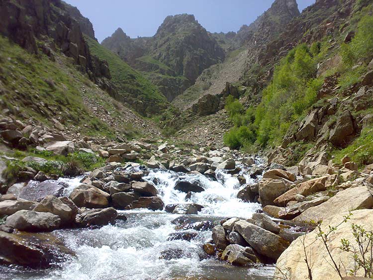 آبشار عیش ‌آباد