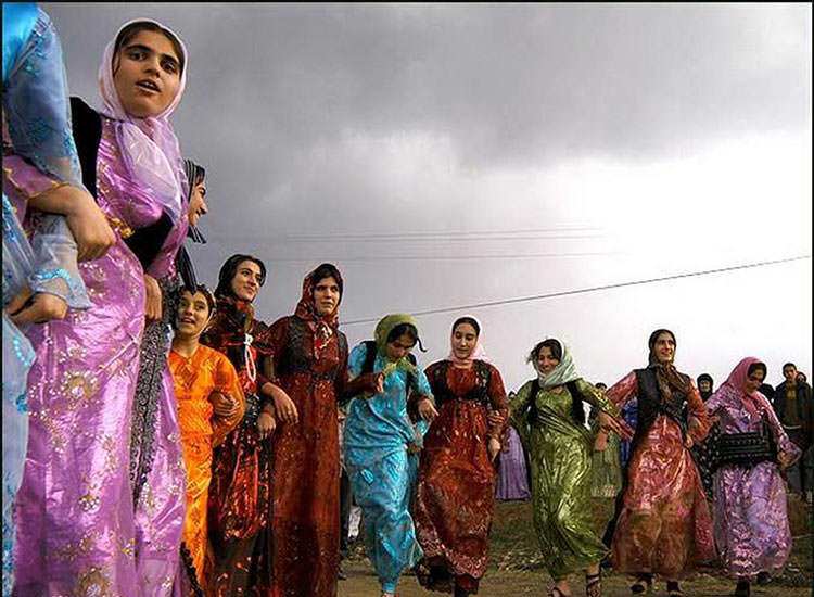 زنان کرد