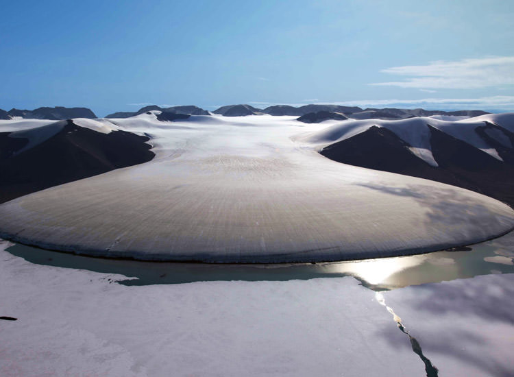 یخچال طبیعی پای فیل در گرینلند