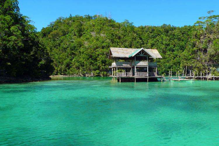 . جزیره‌ی آمپارو (Amparo)، اندونزی