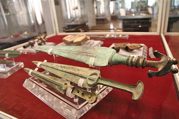 موزه آذربایجان، ویترینی از تاریخ ایران