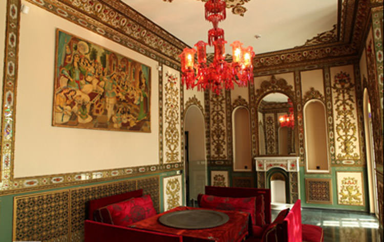 کرسی خانه صاحبقرانیه نیاوران