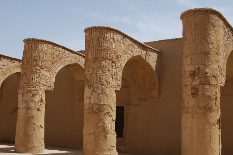 مسجد تاریخانه دامغان