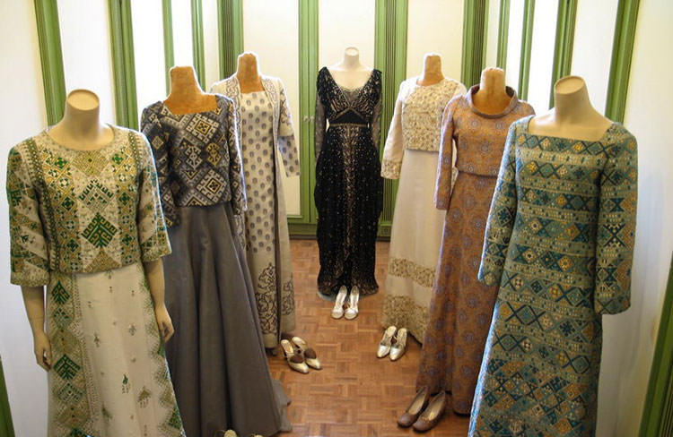 موزه لباس سلطنتی نیاوران
