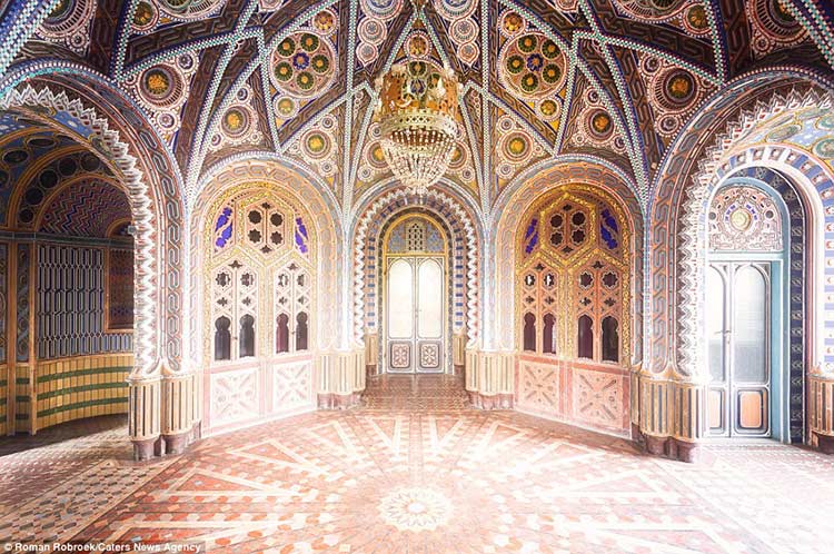 گردشی تصویری به قلعه‌ی زیبای کَستلّو دی سمّیتزانو در توسکانی ایتالیا
