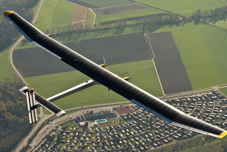 هواپیمای خورشیدی به پایان سفر دور دنیای خود رسید