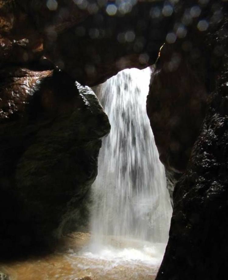 آبشار مجن