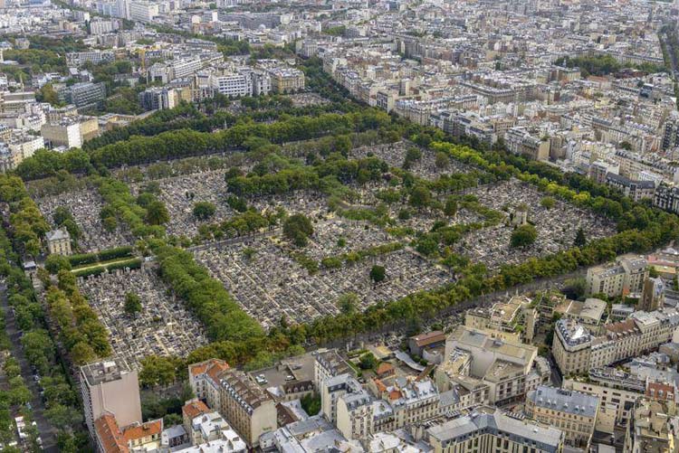 گورستان زیبایی در شهر پاریس