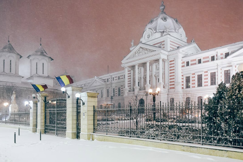 برف بخارست