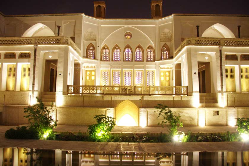 خانه تاریخی احسان کاشان؛ اقامتگاه سنتی در عصر مدرن