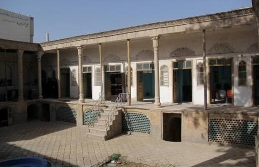 خانه لاجوردی، عمارت باغی فراموش شده در کاشان
