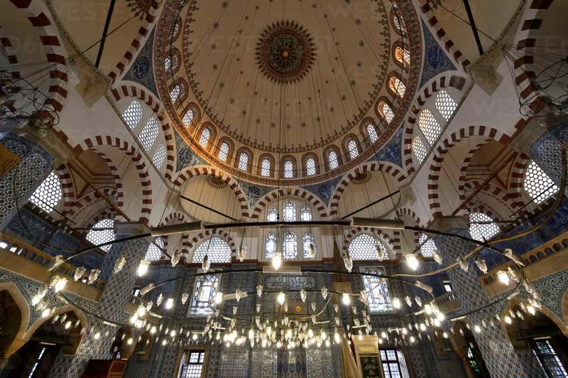 مسجد رستم پاشا استانبول