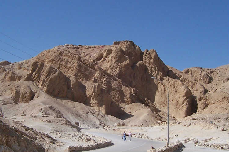 valley-of-the-queens