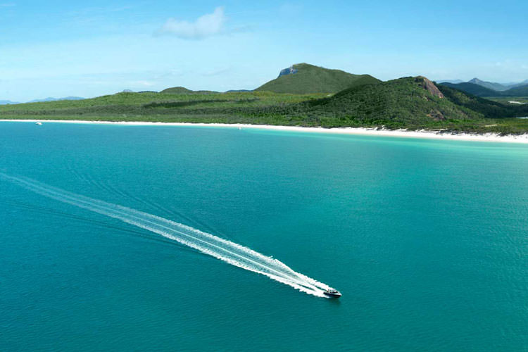 activities-atomic-aerial-shot-whitehaven-beach