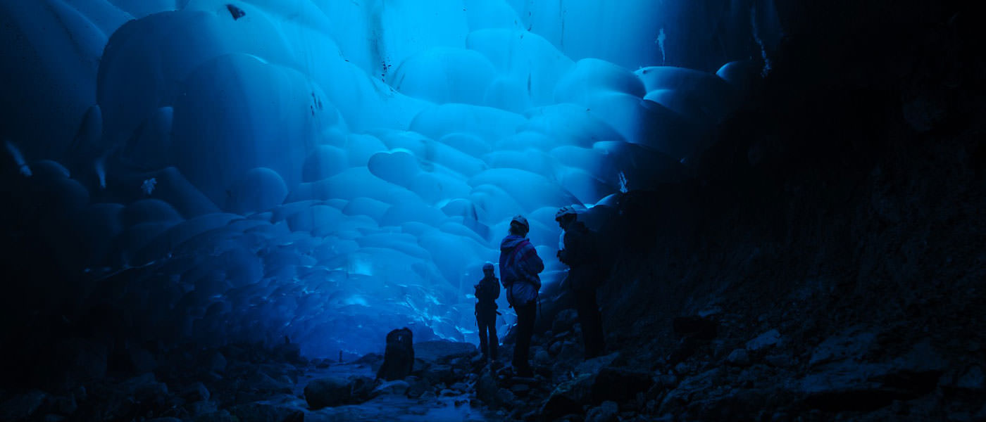 ۳ غار یخچالی شگفت انگیز جهان
