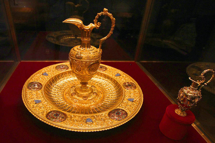 imperial-treasury-vienna2450