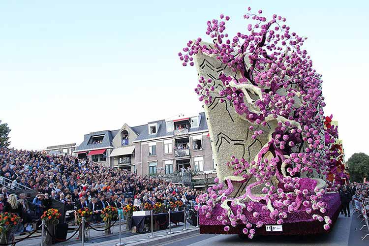 van-gogh-parade-10