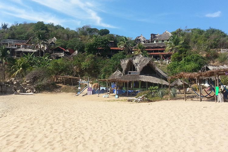 dougdo-zipolite-rosa-blanca-beach