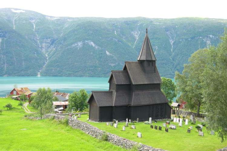 کلیسای چوبی Urnes