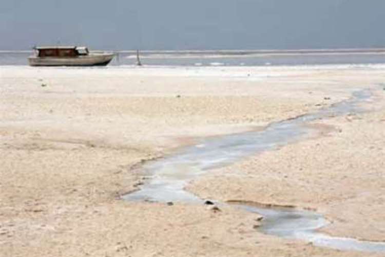 سطح آب دریاچه ارومیه ۴ سانتی‌متر افزایش یافت