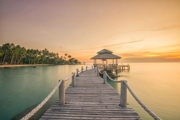 1448399104-1448377963-warm-weather-winter-vacations-09