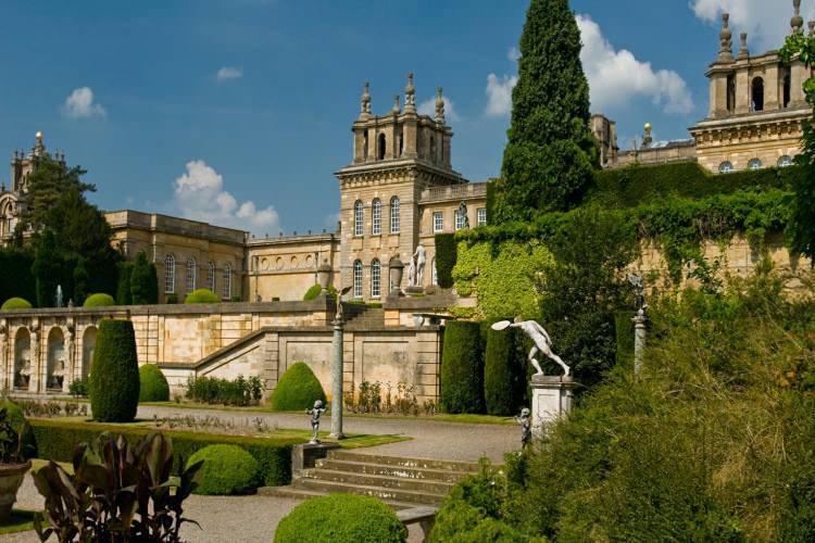 کاخ بلنهایم (Blenheim Palace)