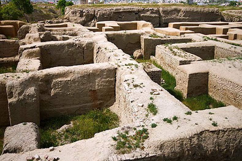 باستان شناسان چه خصوصیاتی را برای شهر هگمتانه بیان کردند