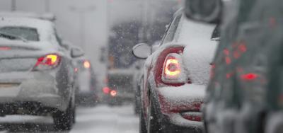 ۵ نکته‌ای که باید هنگام رانندگی در جاده‌ی برفی رعایت کنید