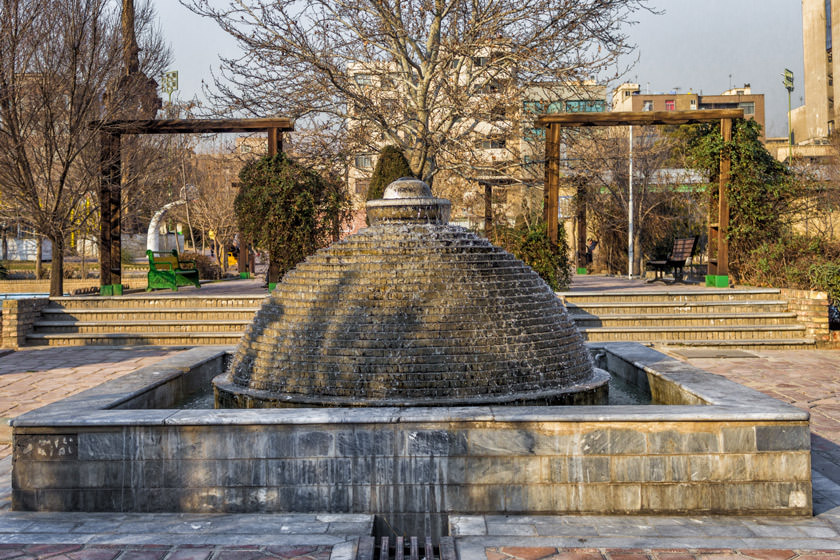 پارک هنرمندان، میزبان مجسمه های ساخته شده به وسیله هنرمندان معاصر