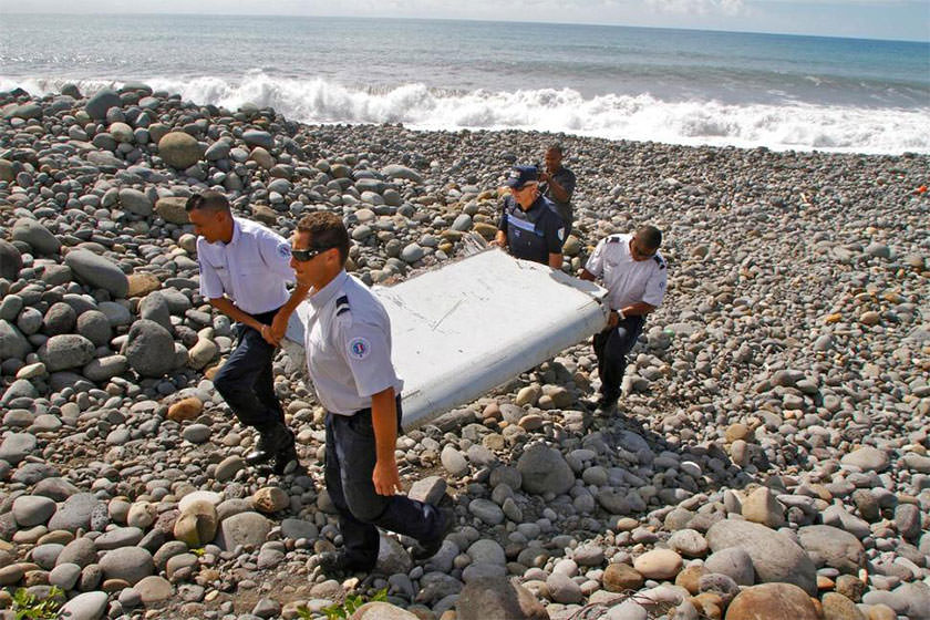 قطعات هواپیمای مفقود شده مالزی در جزیره موریس پیدا شد