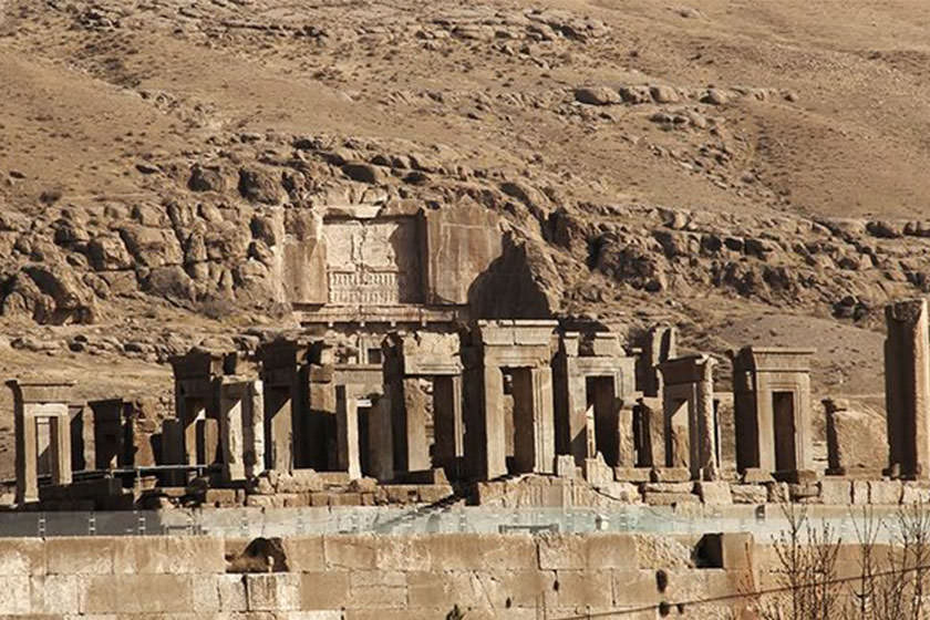 ایجاد سایت موزه بنای تاریخی تل آجری فارس