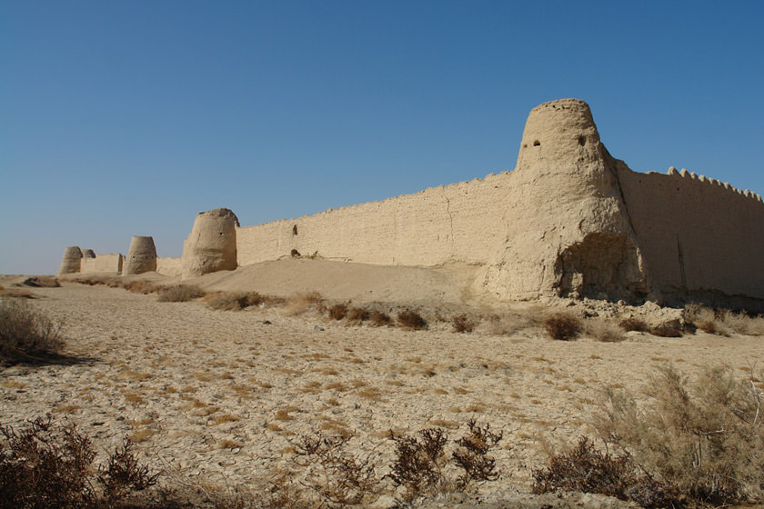 قلعه رستم؛ افسانه ای در دل کویر