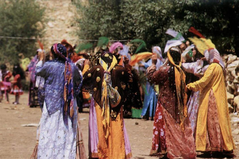لباس سنتی استان فارس؛ جشنواره رنگ ها