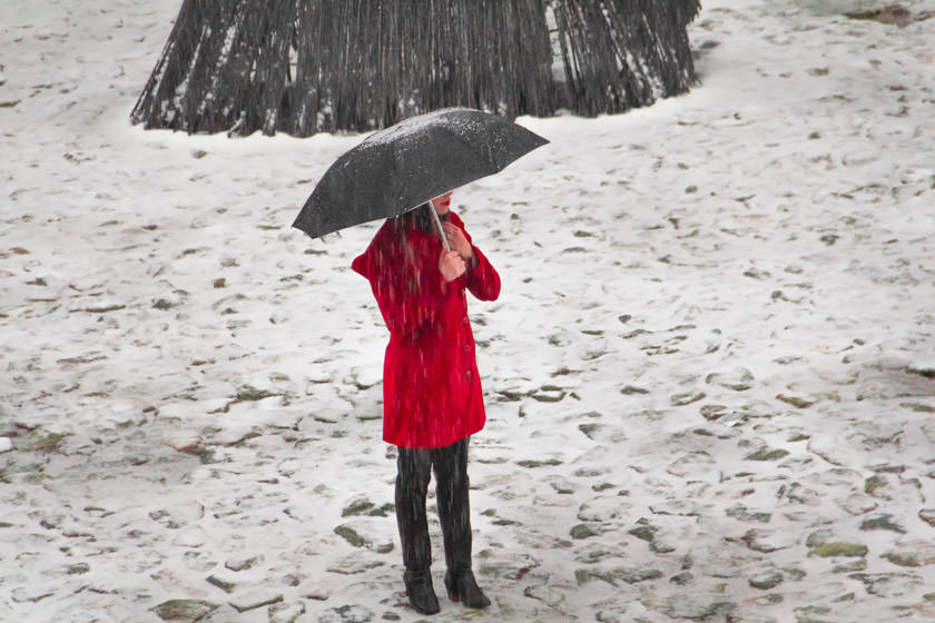 برف و باران پاییزی؛‌ روی خوش طبیعت به مردم پایتخت