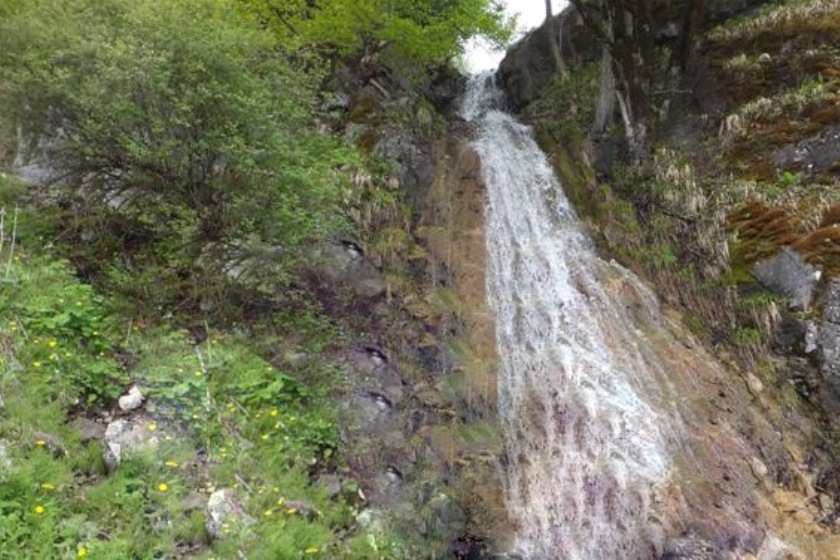 آبشارهای دیدنی آمل، از لاکوه تا آبشار یخی نوا