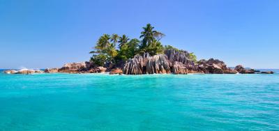 ۱۰ جزیره‌ای که مقصد سفر افراد مشهور است