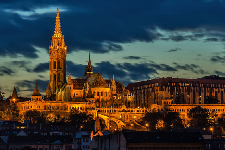 پروژه‌های عکاسی: جادوی نور و سایه در بوداپست