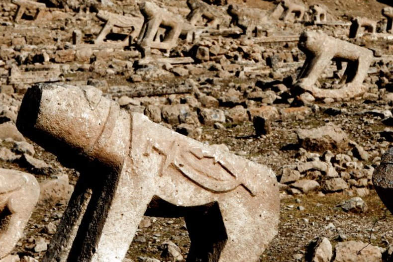 ۸۰ اثر از دوران پارینه سنگی تا اسلامی در شمال شهر مهران شناسایی شد