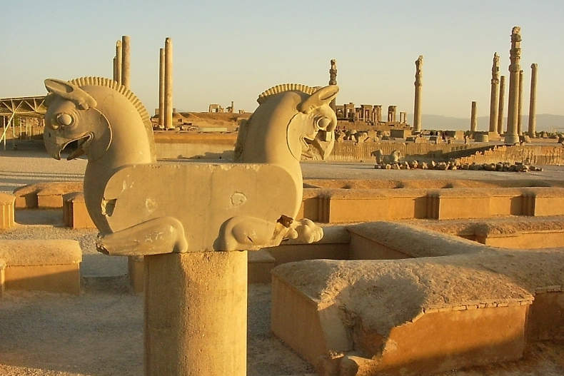 تخت‌ جمشید رکورد بازدید جاذبه‌های تاریخی در ایران را شکست