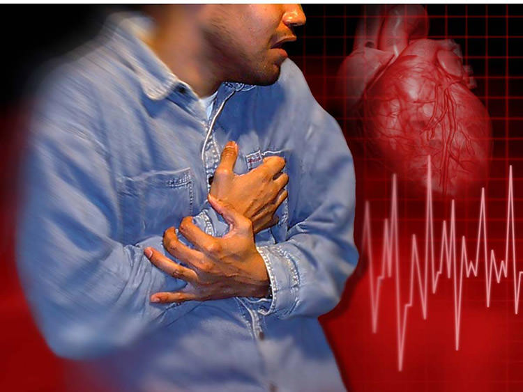 حمله ی قلبی به علت کافیین