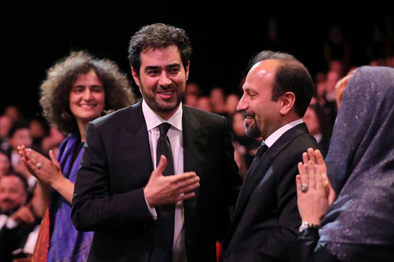 شهاب حسینی برنده جایزه بهترین بازیگر مرد جشنواره کن، اصغر فرهادی برنده بهترین فیلمنامه
