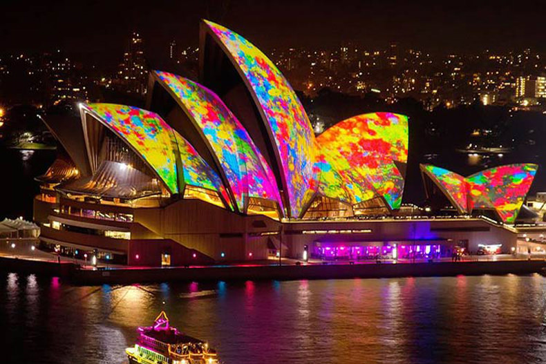 روایتی تصویری از جشنواره‌ رنگ و نور و موسیقی در سیدنی