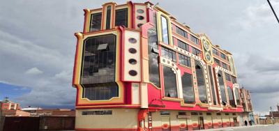 معماری عجیب خانه های رنگارنگ در بولیوی