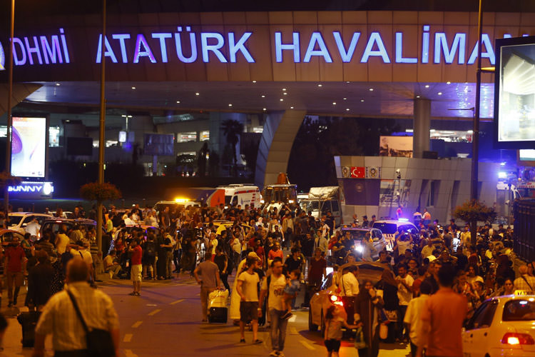 انفجار در فرودگاه آتاتورک استانبول